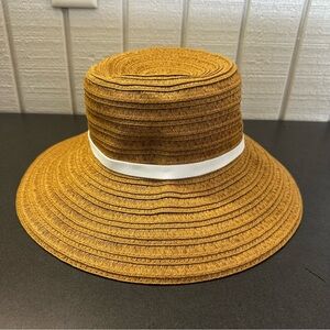Women’s Shade & Shore Tan Sun Hat with White Accent EUC